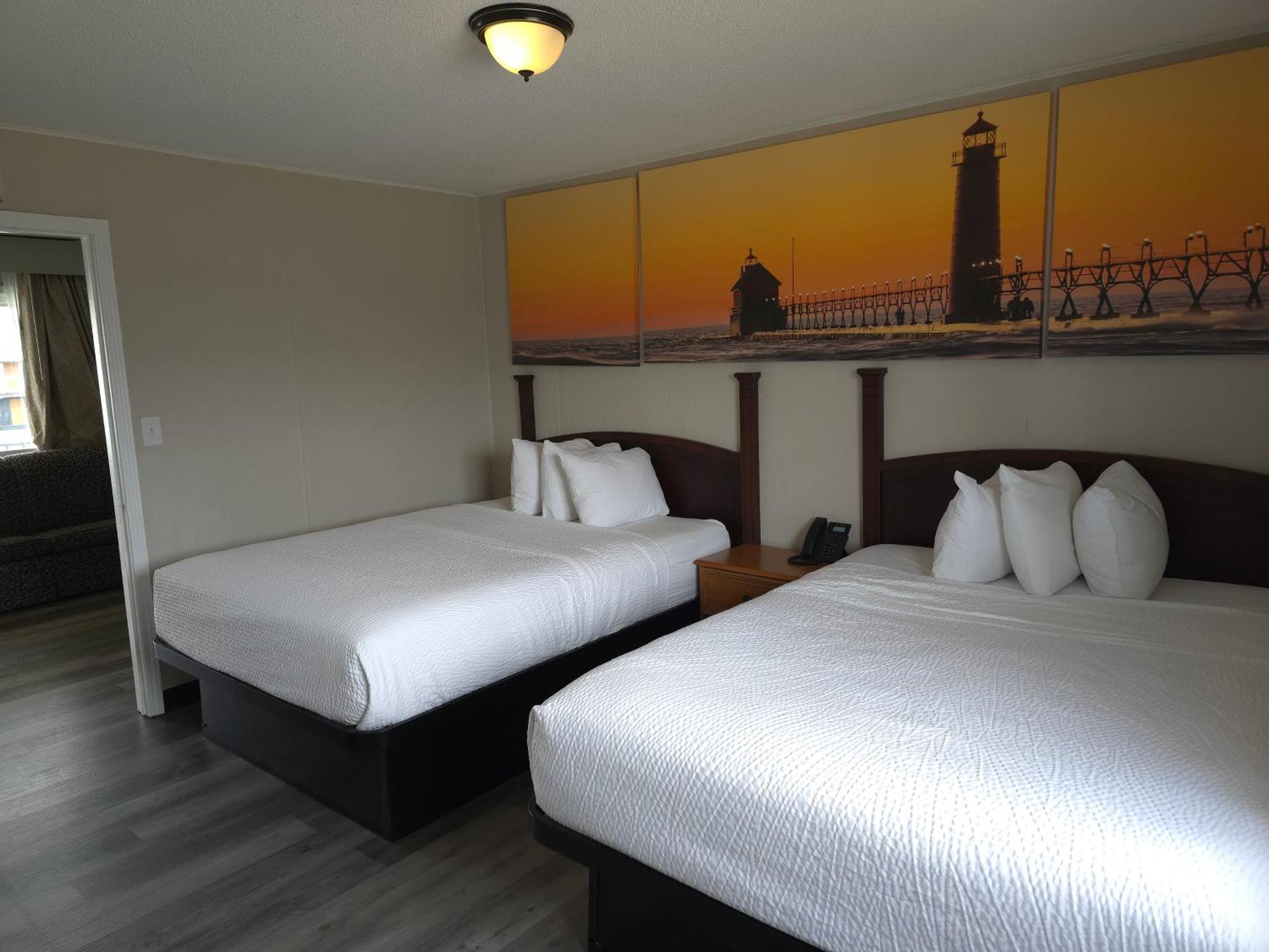Days Inn And Suites By Wyndham Port Huron Bagian luar foto