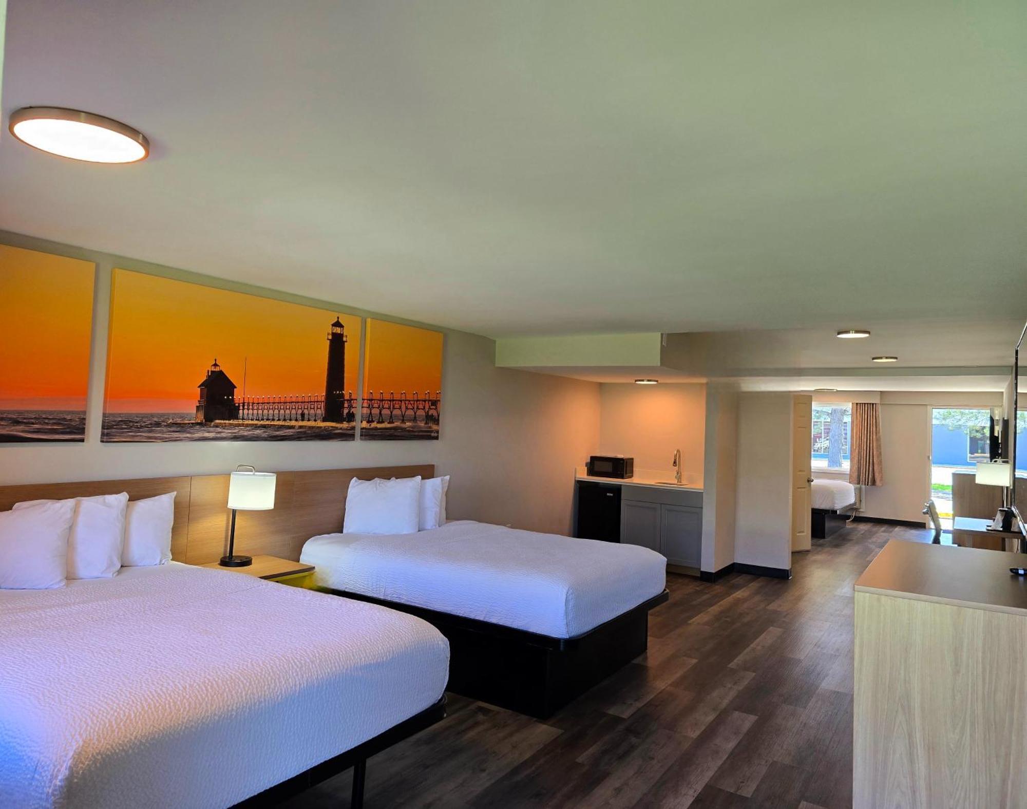 Days Inn And Suites By Wyndham Port Huron Bagian luar foto